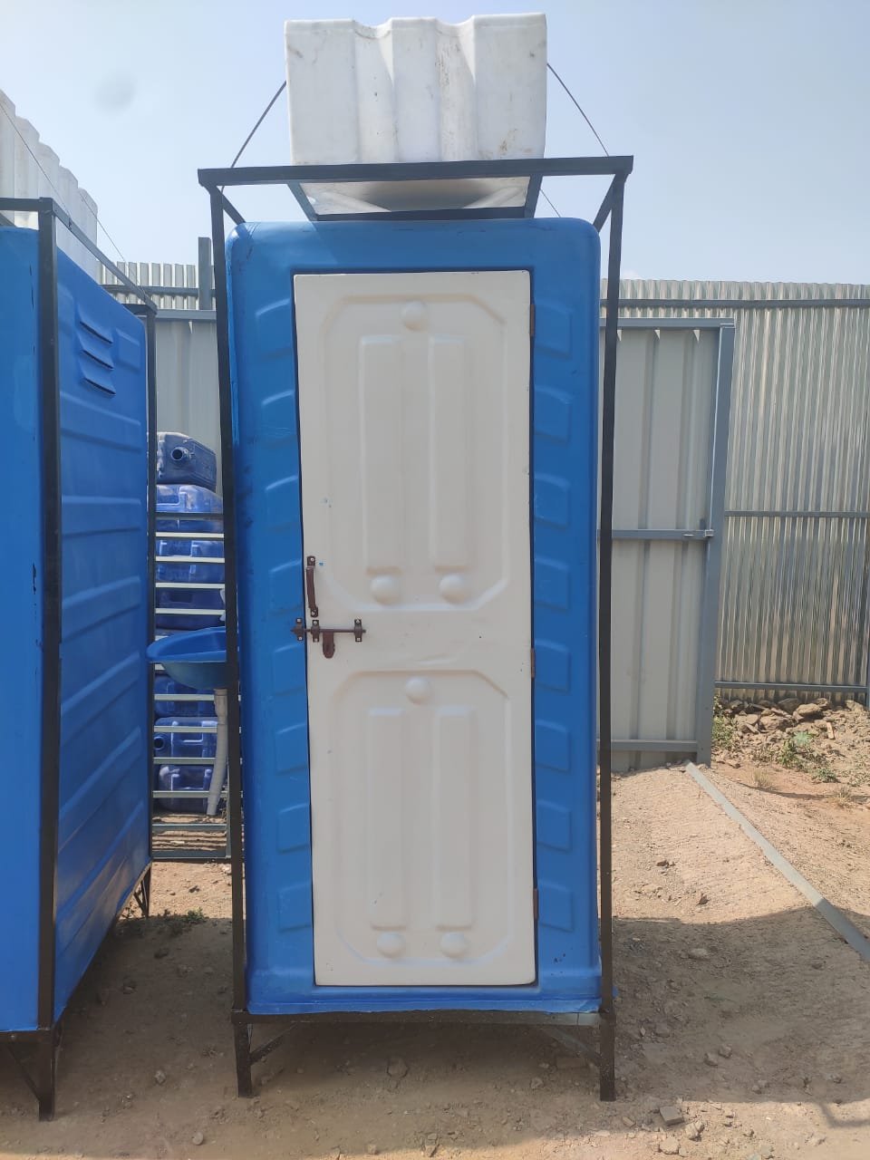 Portable Urinals 4